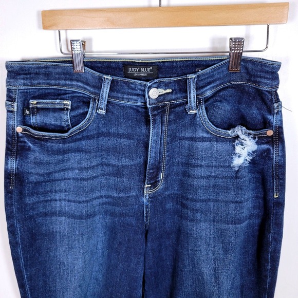 Judy Blue Boyfriend Fit Distressed Jeans Size 29/9 - Picture 3 of 10